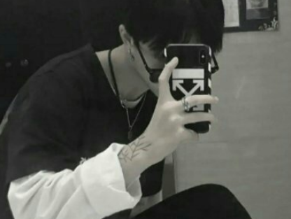 qq伤感个性文案男生很悲伤 累了就累了还需要什么借口放弃