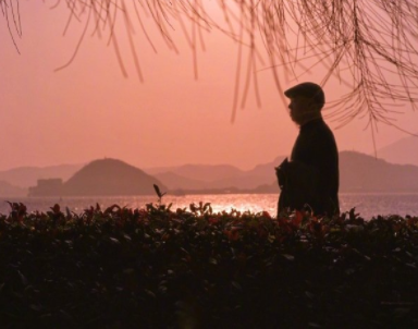 年QQ个性文案奋斗励志 日子再坏也要满怀期待