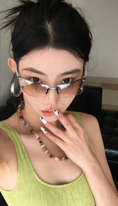 ins颜值超绝的美女皮肤高清 皮肤白暂颜值逆天气质出众惹人爱的美女壁纸