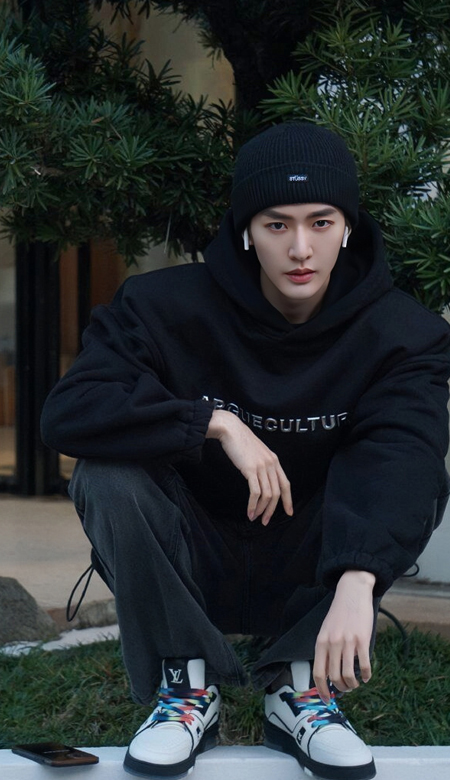 长相思男狐狸精邓为壁纸高清 去发光而不是被照亮