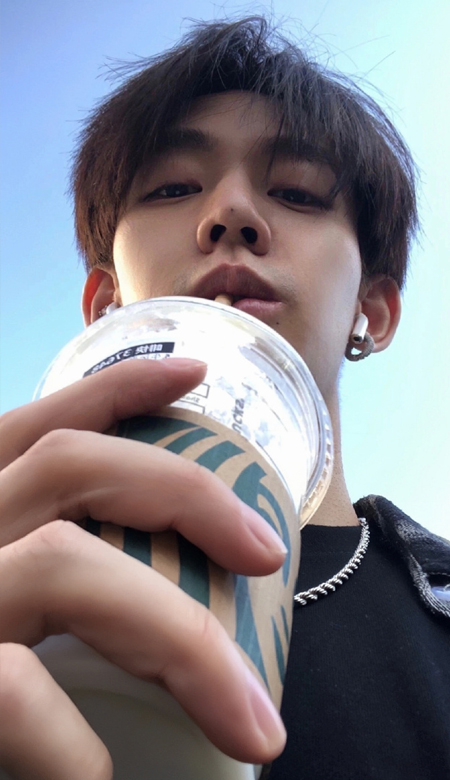 长相思男狐狸精邓为壁纸高清 去发光而不是被照亮