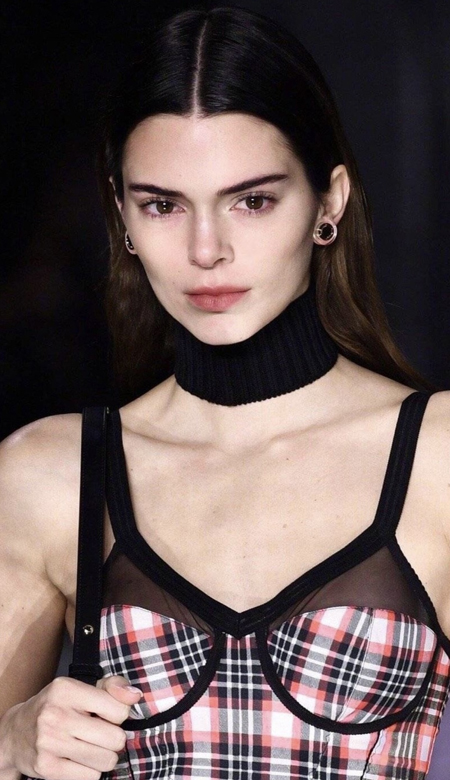 看着就想存图的肯豆ins高清壁纸 那就早点睡觉来疗伤吧