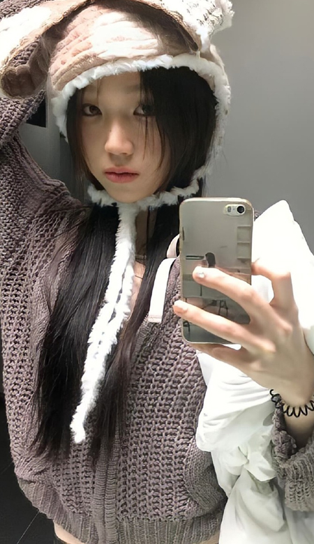 韩系美少女真人壁纸高清ins感 世间因少年挺身向前而更加瑰丽