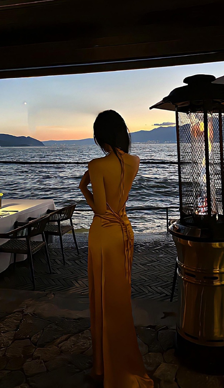 氛围感背影女生壁纸2024版 很遗憾有些人相识相知又归零